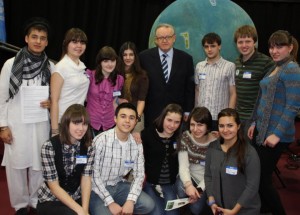 World Link Exchange Students with Nobel Peace Prize recipient and Elder Martti Ahtisaari Mar 5, 2010