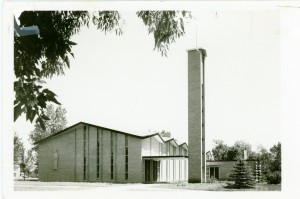 Postcard of new St. Elizabeths Catholic Church, Sykeston ND ca 1960